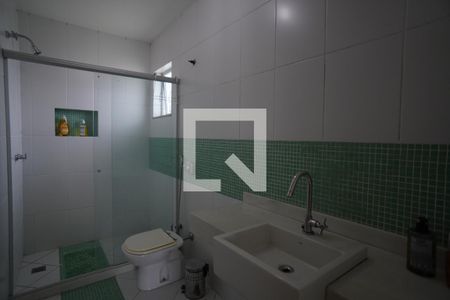 Casa à venda com 336m², 6 quartos e 4 vagasBanheiro