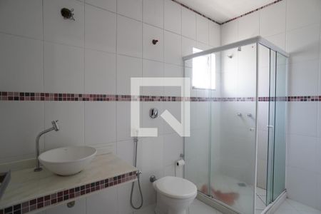 Casa à venda com 336m², 6 quartos e 4 vagasBanheiro