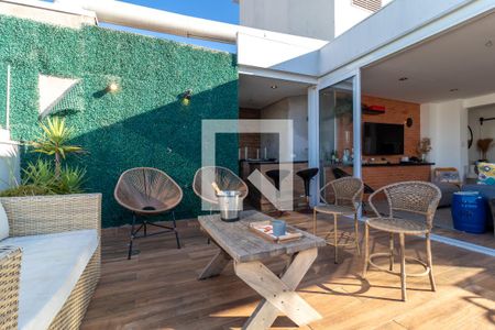 Apartamento à venda com 130m², 3 quartos e 2 vagasVaranda