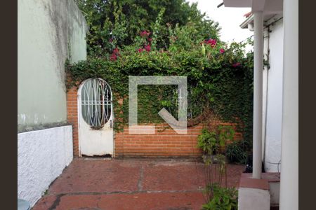 Casa à venda com 108m², 3 quartos e 3 vagasQuintal - Entrada Casa