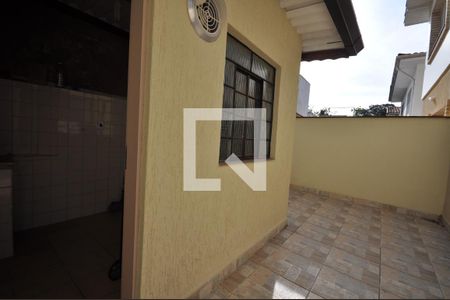 Casa à venda com 170m², 3 quartos e 2 vagasQuintal