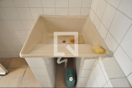 Casa à venda com 170m², 3 quartos e 2 vagasÁrea de Serviço