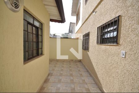 Casa à venda com 170m², 3 quartos e 2 vagasQuintal