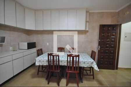 Casa à venda com 170m², 3 quartos e 2 vagasCozinha