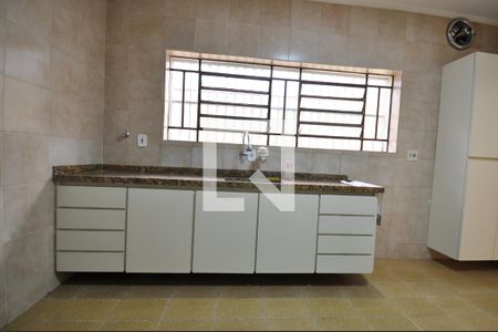 Casa à venda com 170m², 3 quartos e 2 vagasCozinha