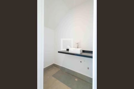 Casa de condomínio à venda com 260m², 3 quartos e 3 vagasLavabo