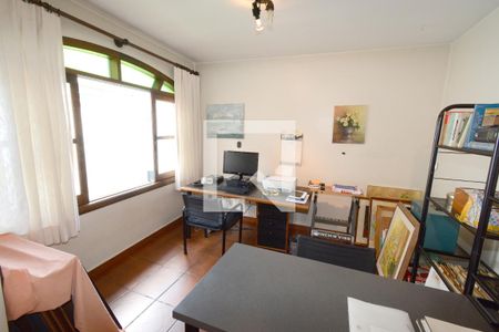 Casa à venda com 180m², 4 quartos e 2 vagasEscritório