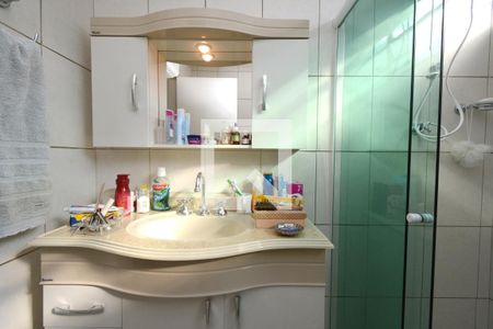 Casa à venda com 180m², 4 quartos e 2 vagasBanheiro da Suíte