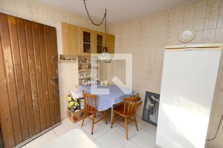 Casa à venda com 180m², 4 quartos e 2 vagasCozinha