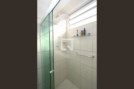 Casa à venda com 180m², 4 quartos e 2 vagasBanheiro da Suíte