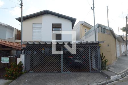 Casa à venda com 180m², 4 quartos e 2 vagasFachada
