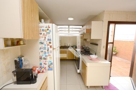 Casa à venda com 180m², 4 quartos e 2 vagasCozinha