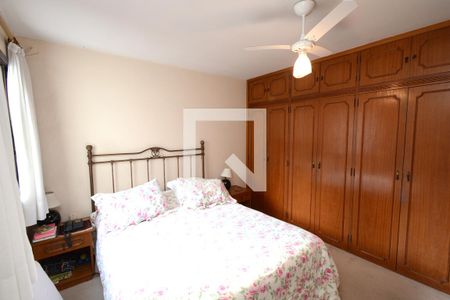 Casa à venda com 180m², 4 quartos e 2 vagasSuíte