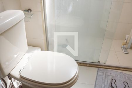 Apartamento à venda com 130m², 4 quartos e 3 vagas Apartamento à venda com 130m², 4 quartos e 3 vagasBanheiro da Suíte 3