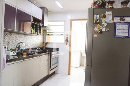 Apartamento à venda com 130m², 4 quartos e 3 vagas Apartamento à venda com 130m², 4 quartos e 3 vagasCozinha