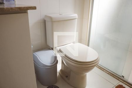 Apartamento à venda com 130m², 4 quartos e 3 vagas Apartamento à venda com 130m², 4 quartos e 3 vagasBanheiro da Suíte 2