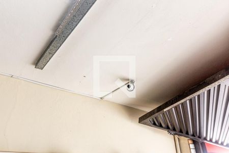 Casa à venda com 272m², 3 quartos e 2 vagas Casa à venda com 272m², 3 quartos e 2 vagasCâmera de segurança