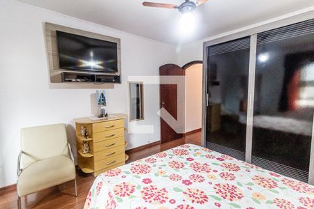 Casa à venda com 272m², 3 quartos e 2 vagas Casa à venda com 272m², 3 quartos e 2 vagasQuarto 3