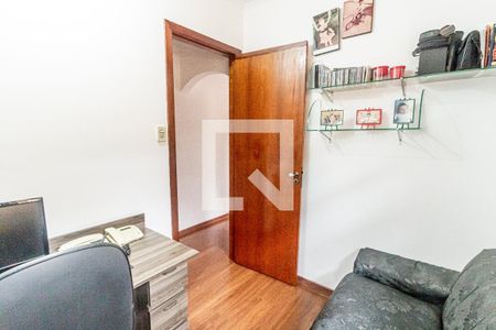 Casa à venda com 272m², 3 quartos e 2 vagas Casa à venda com 272m², 3 quartos e 2 vagasQuarto 2