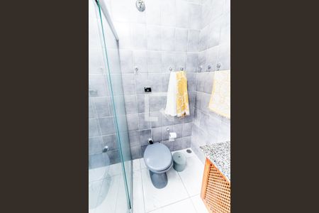 Casa à venda com 272m², 3 quartos e 2 vagas Casa à venda com 272m², 3 quartos e 2 vagasBanheiro 3