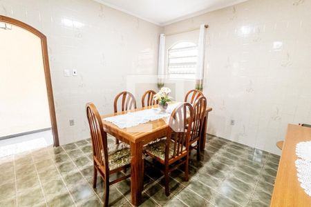 Casa à venda com 272m², 3 quartos e 2 vagas Casa à venda com 272m², 3 quartos e 2 vagasCozinha
