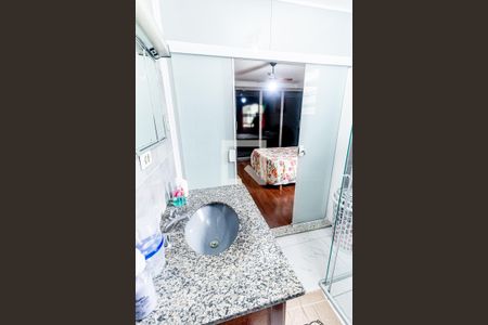 Casa à venda com 272m², 3 quartos e 2 vagas Casa à venda com 272m², 3 quartos e 2 vagasBanheiro 3