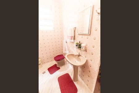 Casa à venda com 272m², 3 quartos e 2 vagas Casa à venda com 272m², 3 quartos e 2 vagasBanheiro 1