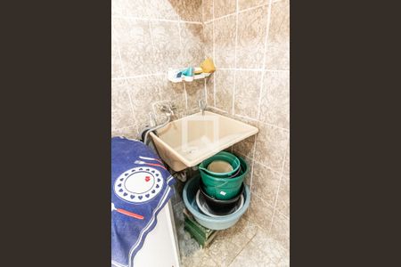 Casa à venda com 272m², 3 quartos e 2 vagas Casa à venda com 272m², 3 quartos e 2 vagasÁrea de Serviço