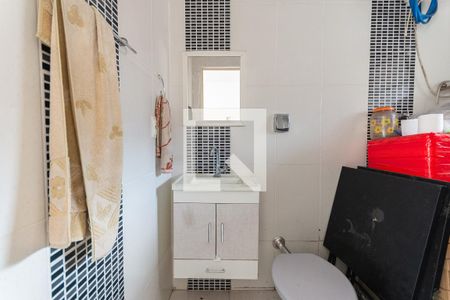 Casa à venda com 240m², 5 quartos e sem vagaBanheiro de serviço