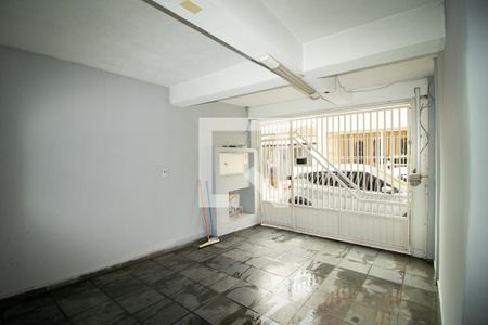 Casa à venda com 200m², 4 quartos e 1 vaga Casa à venda com 200m², 4 quartos e 1 vagaGaragem