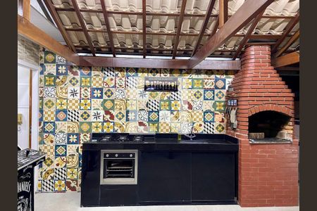 Apartamento à venda com 150m², 3 quartos e 1 vaga Apartamento à venda com 150m², 3 quartos e 1 vagaCobertura