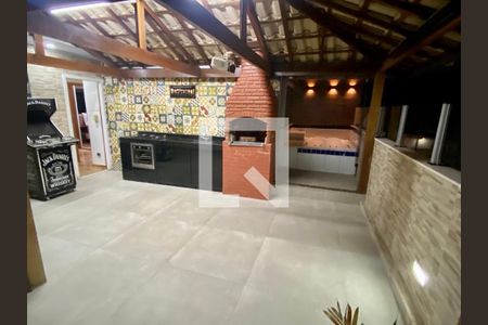 Apartamento à venda com 150m², 3 quartos e 1 vaga Apartamento à venda com 150m², 3 quartos e 1 vagaCobertura