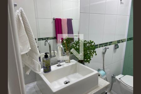 Apartamento à venda com 150m², 3 quartos e 1 vaga Apartamento à venda com 150m², 3 quartos e 1 vagaBanheiro Social