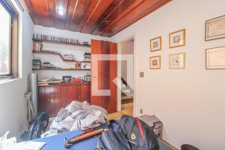 Casa à venda com 550m², 4 quartos e 5 vagas Casa à venda com 550m², 4 quartos e 5 vagasQuarto 4