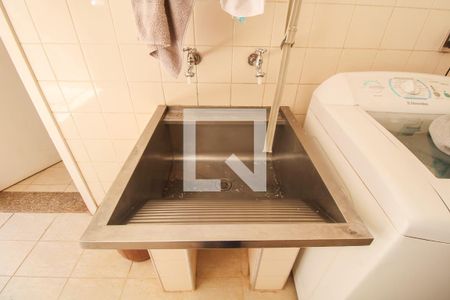 Casa à venda com 550m², 4 quartos e 5 vagas Casa à venda com 550m², 4 quartos e 5 vagasÁrea de Serviço