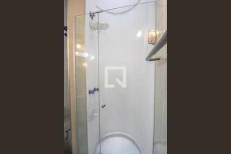 Casa à venda com 550m², 4 quartos e 5 vagas Casa à venda com 550m², 4 quartos e 5 vagasBanheiro