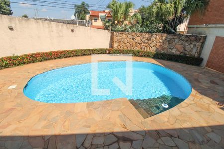 Casa à venda com 550m², 4 quartos e 5 vagas Casa à venda com 550m², 4 quartos e 5 vagasÁrea comum