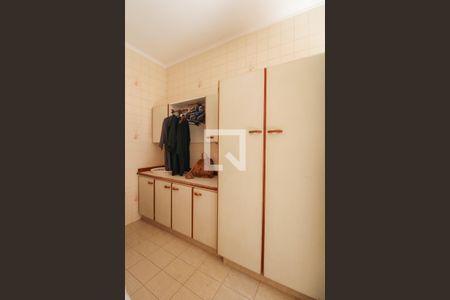 Casa à venda com 550m², 4 quartos e 5 vagas Casa à venda com 550m², 4 quartos e 5 vagasÁrea de Serviço