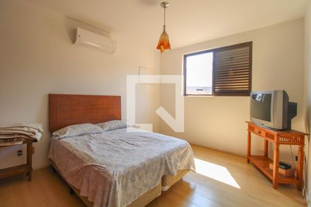 Casa à venda com 550m², 4 quartos e 5 vagas Casa à venda com 550m², 4 quartos e 5 vagasQuarto 3