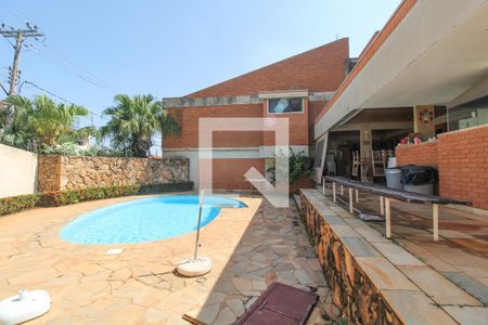 Casa à venda com 550m², 4 quartos e 5 vagas Casa à venda com 550m², 4 quartos e 5 vagasÁrea comum