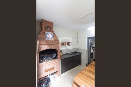 Casa à venda com 130m², 2 quartos e 2 vagas Casa à venda com 130m², 2 quartos e 2 vagasQuintal
