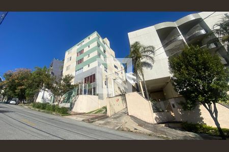 Apartamento à venda com 130m², 3 quartos e 3 vagas Apartamento à venda com 130m², 3 quartos e 3 vagasFachada do Prédio