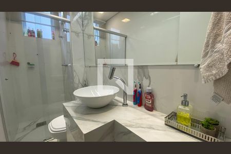 Apartamento à venda com 130m², 3 quartos e 3 vagas Apartamento à venda com 130m², 3 quartos e 3 vagasBanheiro Social