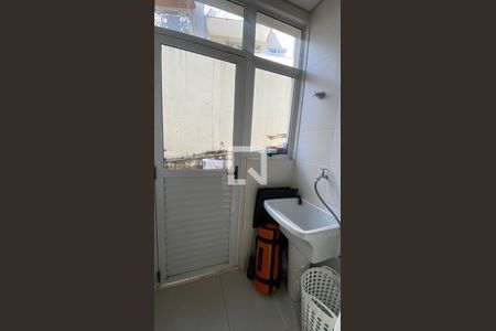 Apartamento à venda com 130m², 3 quartos e 3 vagas Apartamento à venda com 130m², 3 quartos e 3 vagasÁrea de Serviço