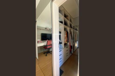 Apartamento à venda com 130m², 3 quartos e 3 vagas Apartamento à venda com 130m², 3 quartos e 3 vagasQuarto Suíte