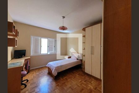 Casa à venda com 269m², 3 quartos e sem vaga