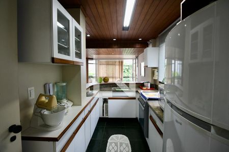 Apartamento para alugar com 115m², 4 quartos e 1 vaga Apartamento para alugar com 115m², 4 quartos e 1 vagaCozinha