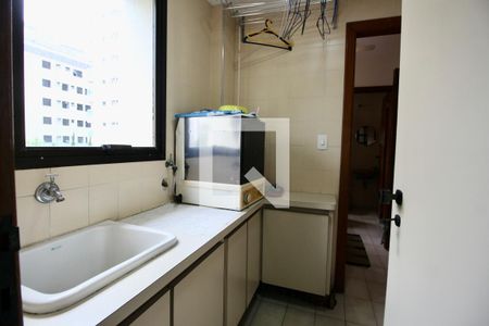 Apartamento para alugar com 115m², 4 quartos e 1 vaga Apartamento para alugar com 115m², 4 quartos e 1 vagaÁrea de Serviço