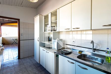 Casa à venda com 540m², 8 quartos e 3 vagasCozinha