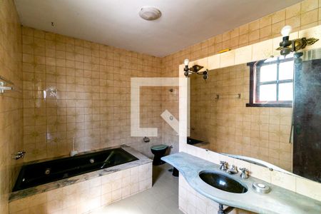 Casa à venda com 540m², 8 quartos e 3 vagasBanheiro